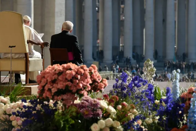 El Papa Francisco pidió a políticos y líderes leer la encíclica Pacem in terris