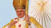 Papa Emérito Benedicto XVI (2010). Crédito: Catholic Church England and Wales - © Mazur (CC BY-NC-ND 2.0)
