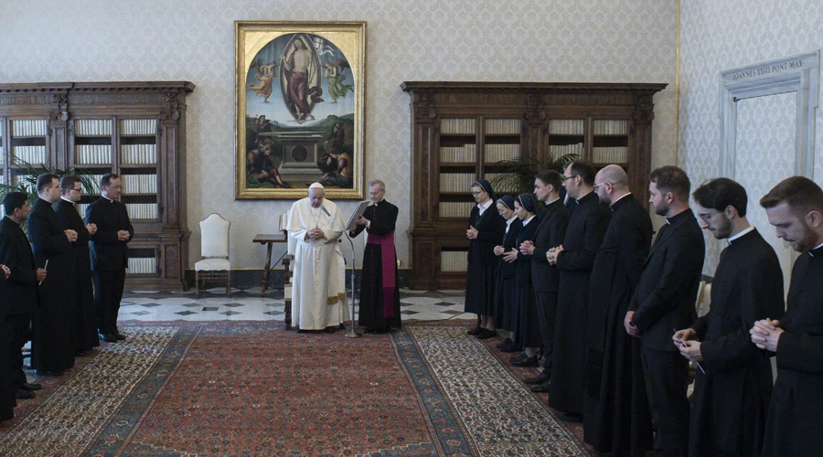 Papa Francisco con la comunidad de Santa Maria dell'Anima. Foto: Vatican Media?w=200&h=150