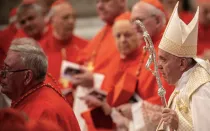 El Papa durante el Consistorio en la Basílica de San Pedro. Foto: Daniel Ibáñez / ACI Prensa