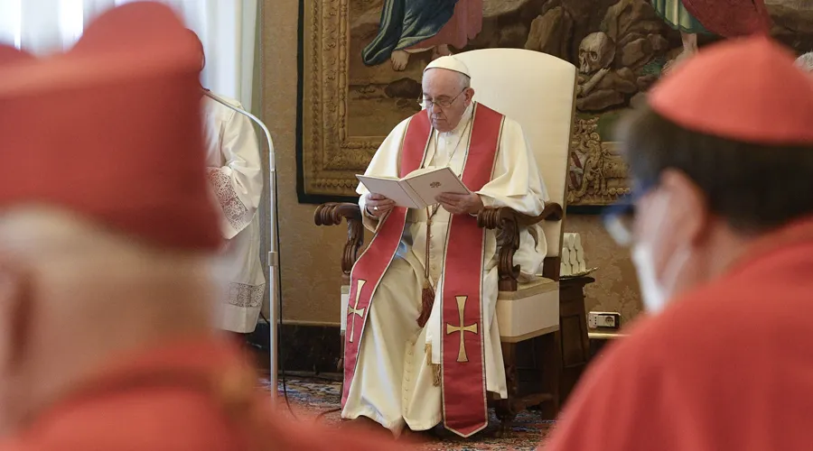 Papa Francisco en el consistorio ordinario. Foto: Vatican Media