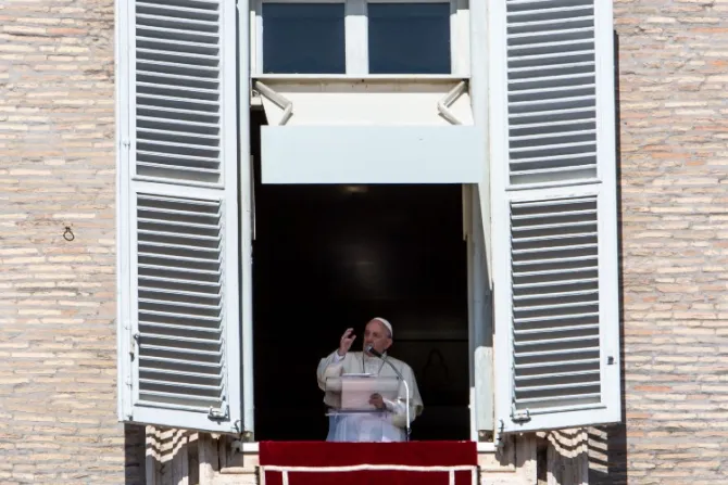 El Papa Francisco pide rezar por el cese de la violencia en Perú
