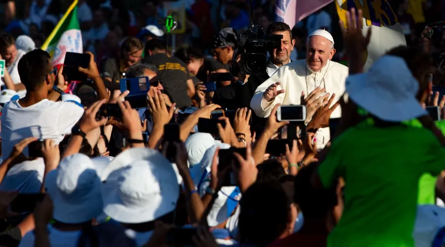 Papa Francisco a jóvenes: “¡Haced que se oiga vuestra voz! Si no os escuchan, gritad aún más fuerte”