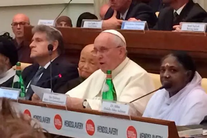 Histórico: Papa Francisco y líderes religiosos firman declaración para poner fin a la esclavitud