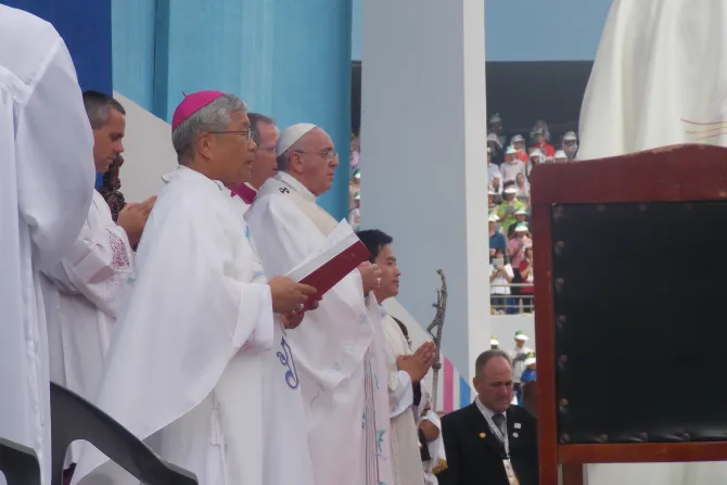 La intensa reverencia de los católicos coreanos en la Misa de Daejeon con el Papa Francisco