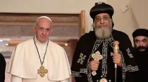 Imagen referencial / Papa Francisco y Papa Tawadros II. Foto: Vatican News / ACI Prensa.