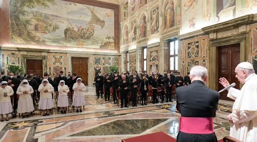 Papa Francisco con el Seminario Pontificio Lombardo. Foto: Vatican Media