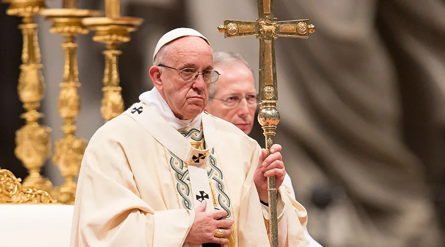 El Papa Francisco vestirá reliquia de Monseñor Romero en su canonización