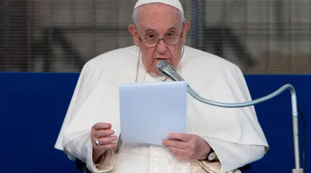 El Papa lamenta que el mundo vuelva a ser amenazado con armas nucleares