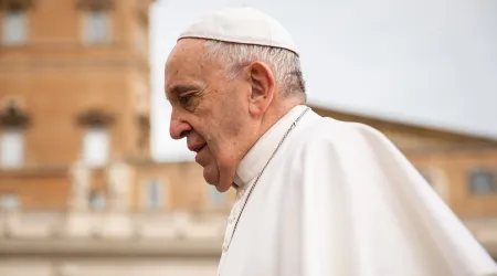 Papa Francisco reza por las víctimas de las graves inundaciones en Irán