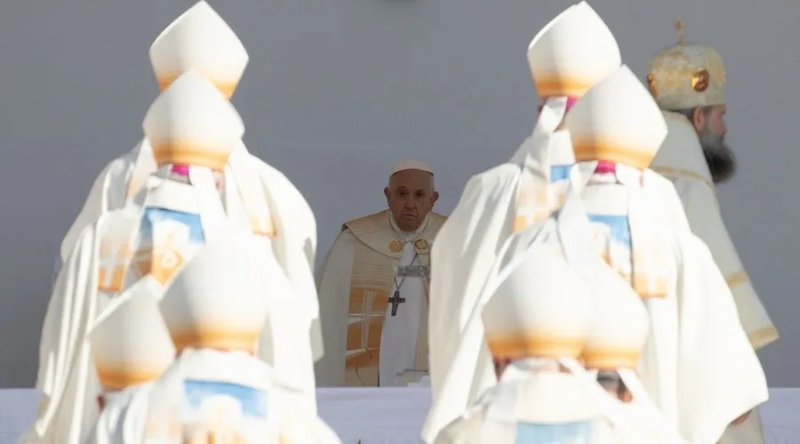 El Papa Francisco advierte que Europa está en crisis y alienta a cuidar sus raíces cristianas