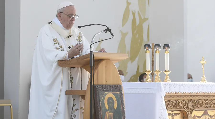 Papa Francisco celebra Misa en Chipre. Foto: Vatican Media?w=200&h=150