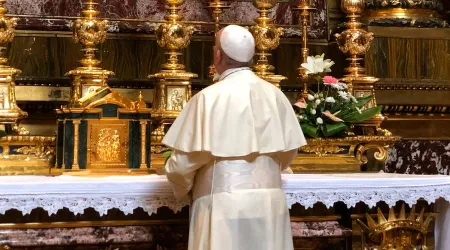Papa Francisco encomienda a la Virgen María su viaje a Ginebra