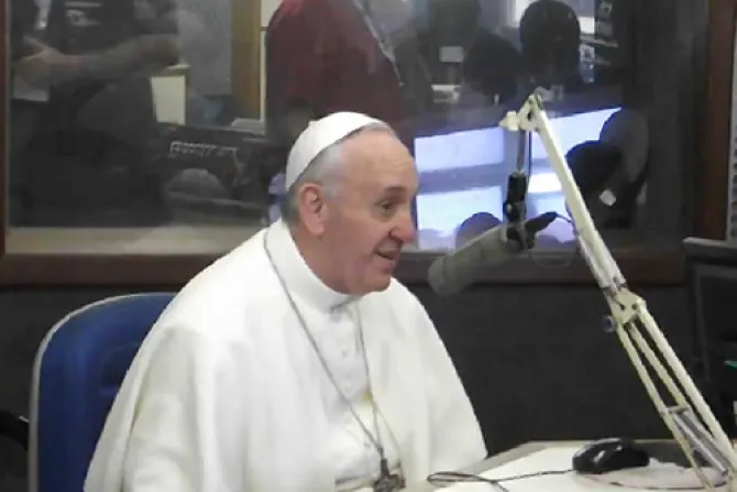 VIDEO: La radio católica es el púlpito más cercano que tenemos hoy, dice el Papa Francisco