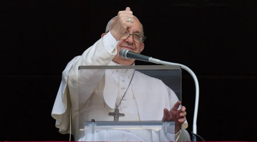 El Papa Francisco reza el Regina Coeli en solemnidad de Pentecostés. Crédito: Vatican Media?w=200&h=150