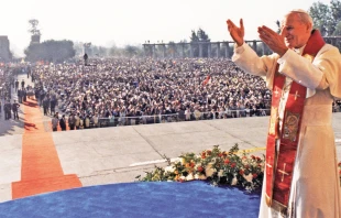 Papa San Juan Pablo II en Santuario Nacional de Maipu00fa, Chile / Foto: Arzobispado de Santiago  