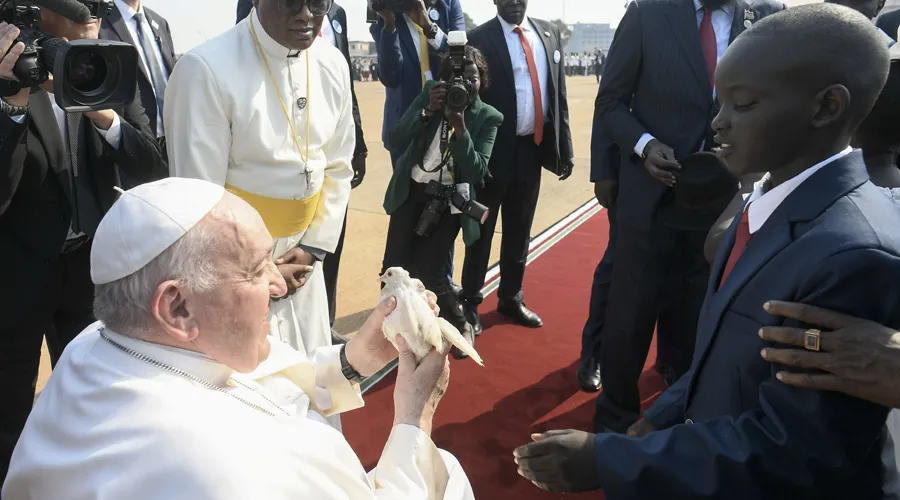 Papa Francisco llega a Yuba, capital de Sudán del Sur. Foto: Vatican Media?w=200&h=150