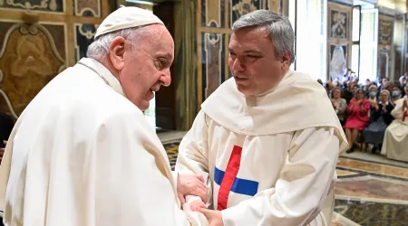 El Papa lamenta que la libertad religiosa “es violada y pisoteada en muchos lugares” 