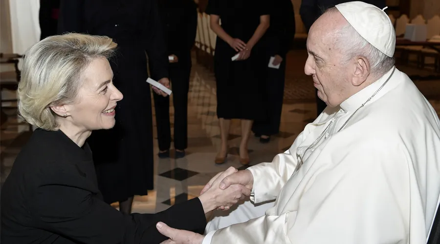 Papa Francisco con Ursula von der leyen. Foto: Vatican Media?w=200&h=150