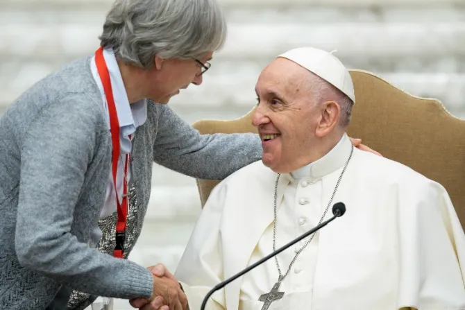 El Papa Francisco pide a Superioras Generales vivir su autoridad como servicio