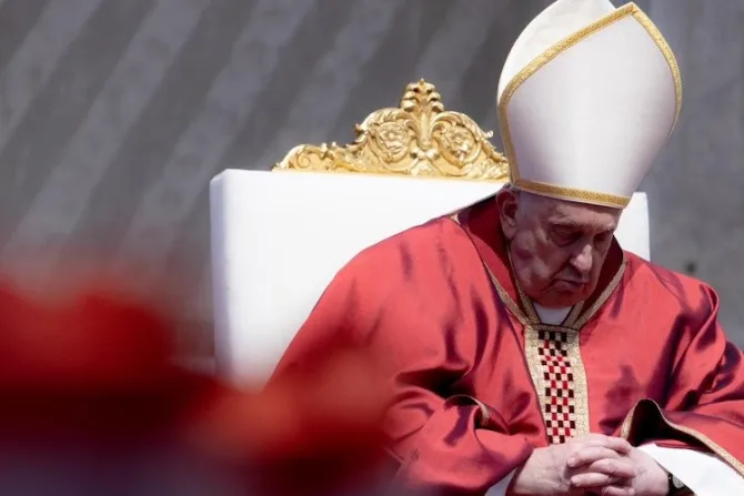 El Papa Francisco preside la celebración de la Pasión del Señor en Viernes Santo 