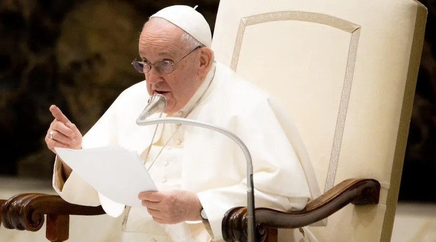 El Papa Francisco advierte que la Iglesia no es un partido político