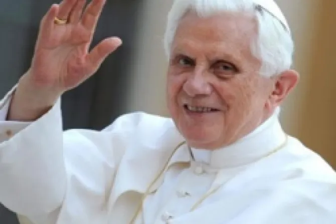 Cristianismo no es religión de miedo sino de confianza y amor, dice Benedicto XVI