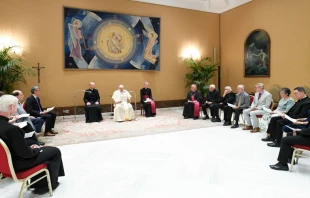 El Papa Francisco en audiencia con miembros de la Comisiu00f3n Mixta Internacional de Diu00e1logo entre la Iglesia Catu00f3lica y los Discu00edpulos de Cristo. Cru00e9dito: Vatican Media 