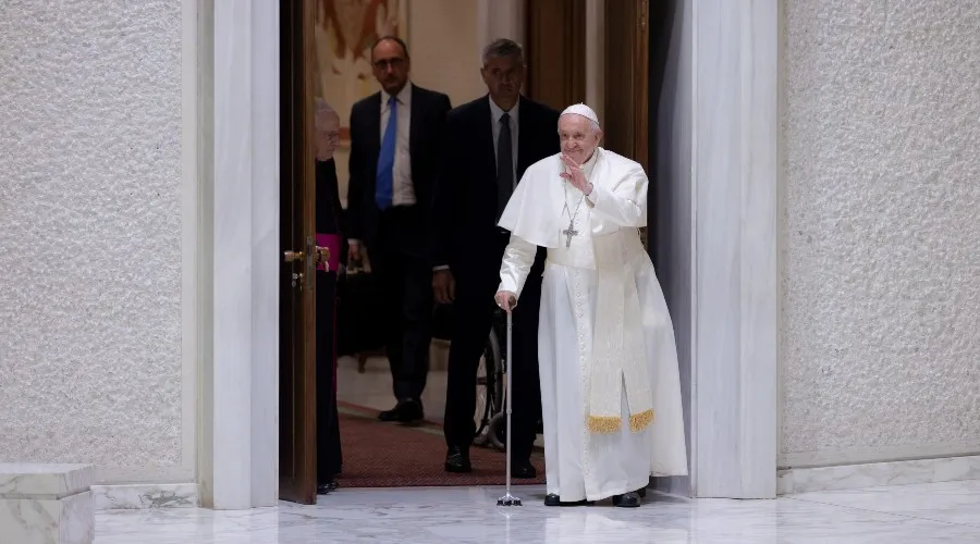 La salud del Papa Francisco mejora: “Hace 3 días que puedo caminar”