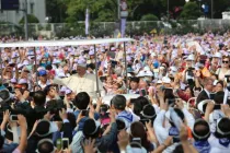 El Papa Francisco recorre las calles de Seúl antes de la Misa de beatificación de los 124 mártires coreanos (Foto Grupo ACI)