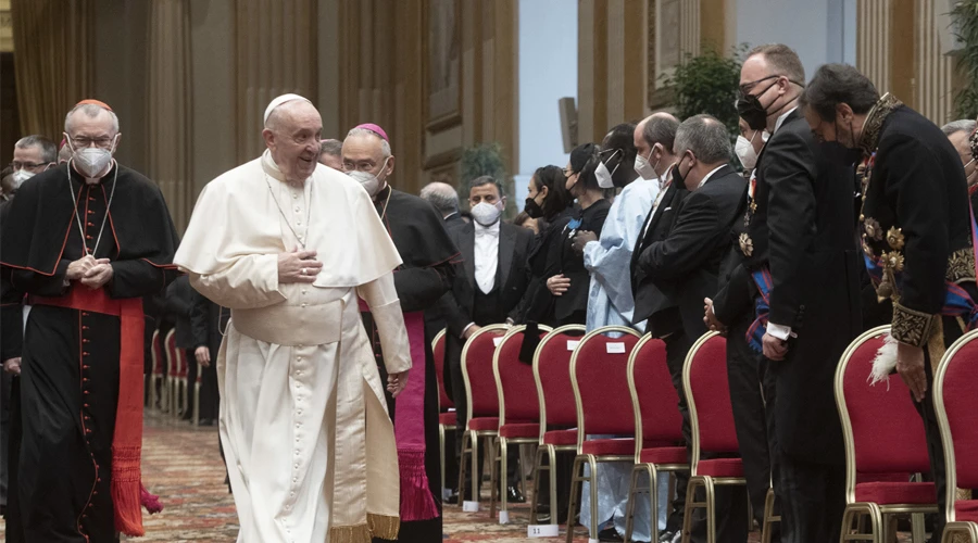 Papa Francisco ante el Cuerpo Diplomático en el Vaticano. Foto: Vatican Media?w=200&h=150