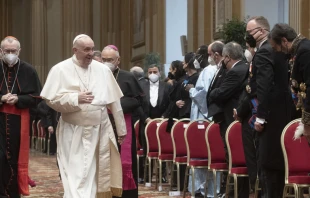 Papa Francisco ante el Cuerpo Diplomu00e1tico en el Vaticano. Foto: Vatican Media 
