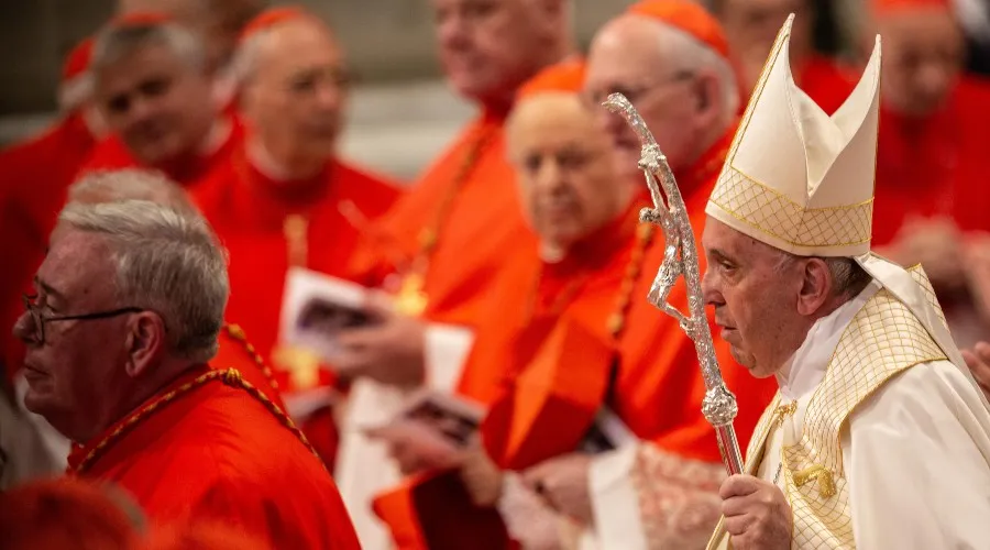 Papa Francisco con cardenales/Imagen referencial. Crédito: Daniel Ibáñez/ACI Prensa