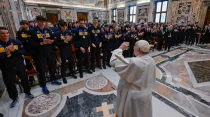 El Papa Francisco recibe a Federación Italiana de Voleibol. Crédito: Vatican Media