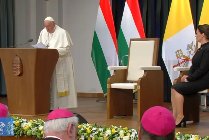 Discurso del Papa a las autoridades y al cuerpo diplomático en Budapest