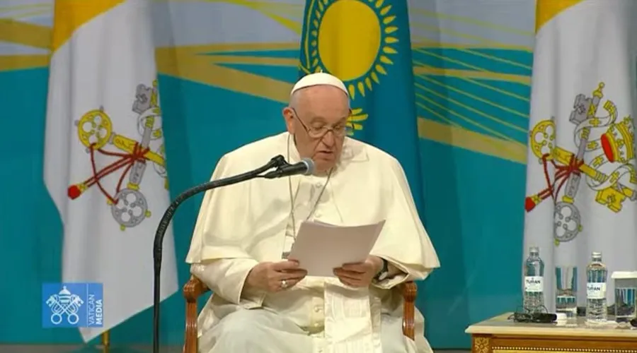 Discurso del Papa Francisco a autoridades, sociedad civil y cuerpo diplomático en Kazajistán