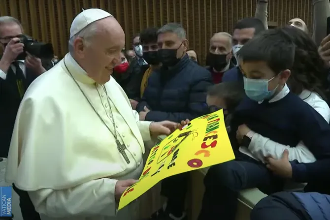 Papa Francisco alienta a empleados vaticanos a dirigirse a San José en la oración