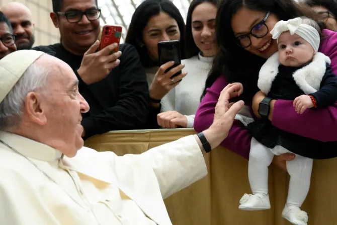 El Papa Francisco desea a las familias la misma serenidad de María y José 