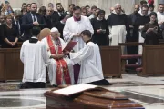 El Papa Francisco participa en el funeral del Cardenal más anciano del mundo