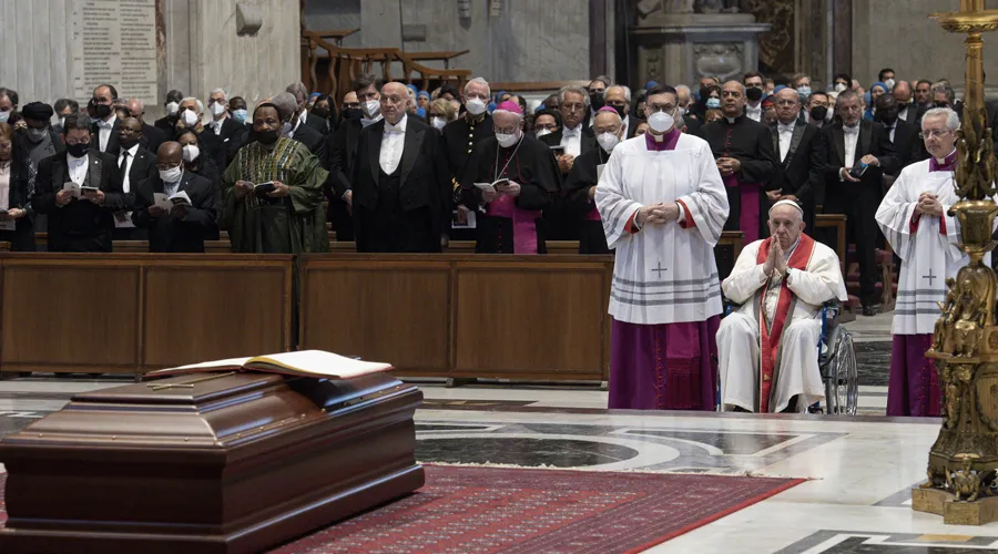 Papa Francisco en funeral del Cardenal Angelo Sodano. Foto: Vatican Media?w=200&h=150