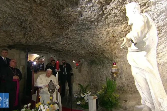 El Papa Francisco rezó esta oración en la gruta de San Pablo durante su visita a Malta