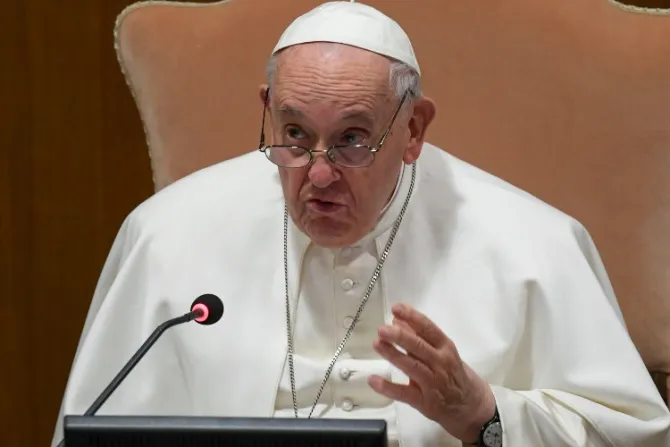 Papa Francisco: Que los laicos, especialmente las mujeres, sean más valorados en la Iglesia