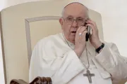 El Papa Francisco interrumpe la Audiencia General para atender una llamada telefónica