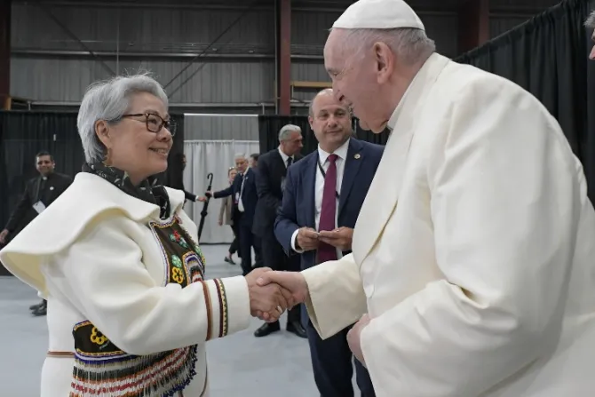 El Papa Francisco destaca el importante papel de las mujeres como transmisoras de la fe