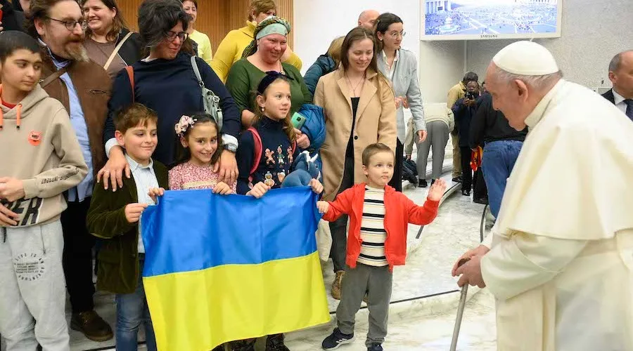 El Papa Francisco recuerda el “triste aniversario” de la guerra en Ucrania