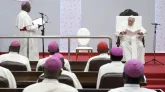 El Papa Francisco pide a obispos derribar los altares consagrados al dinero 
