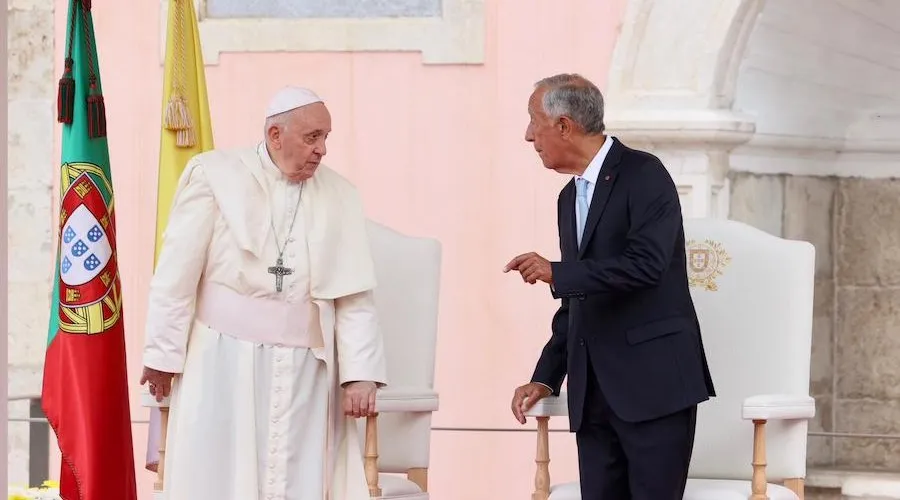 El Papa Francisco junto al presidente de Portugal,  Marcelo Rebelo de Sousa.?w=200&h=150