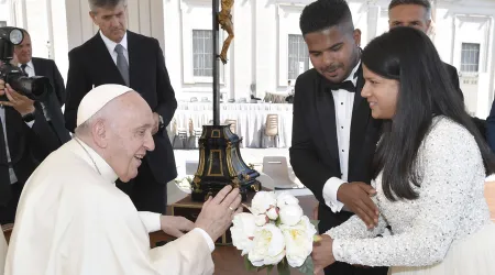 El Papa Francisco da este consejo a los jóvenes recién casados  
