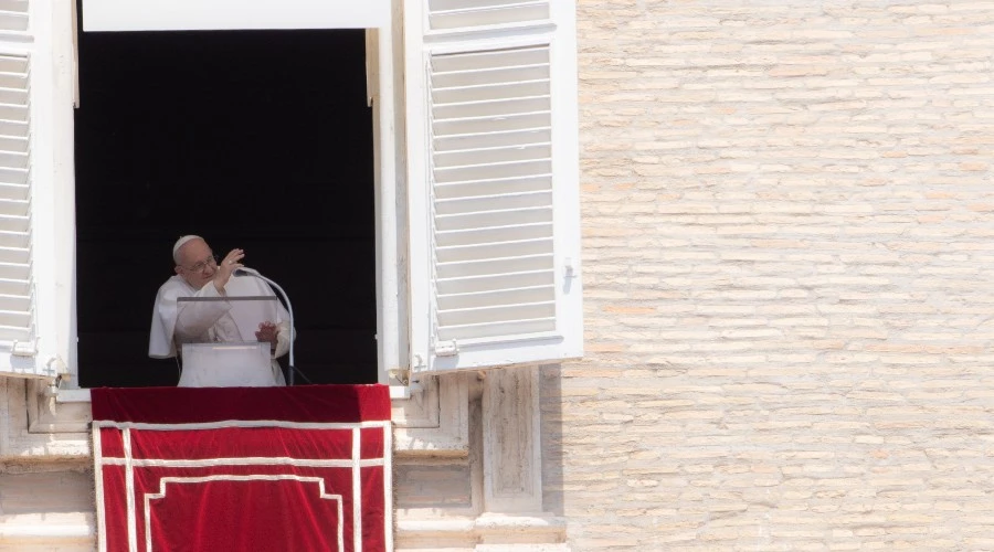 El Papa Francisco en el Regina Caeli de este 28 de mayo, Solemnidad de Pentecostés. Crédito: Daniel Ibáñez?w=200&h=150