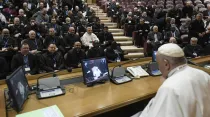 Papa Francisco con la asamblea de la U.S.G. Crédito: Vatican Media